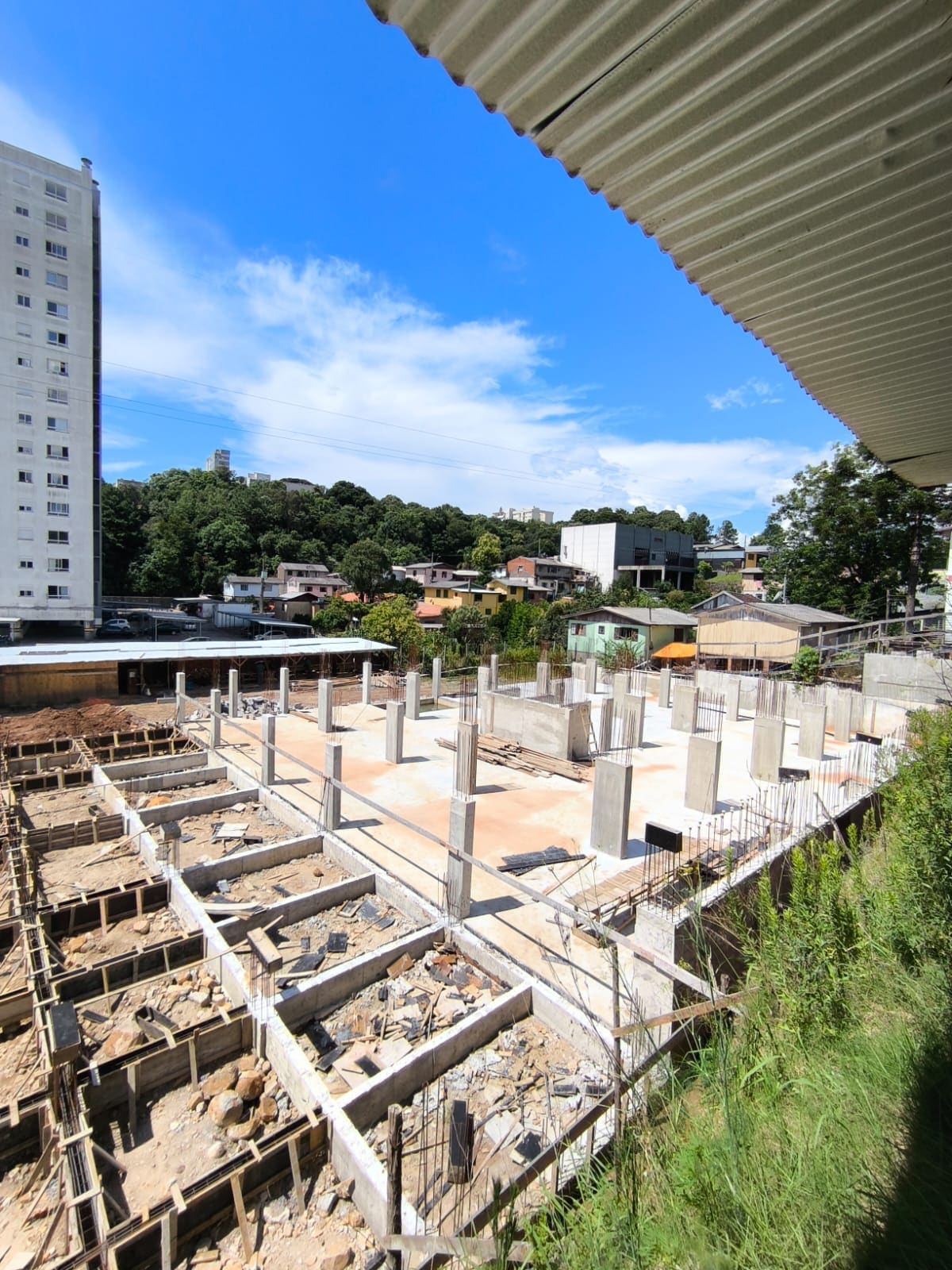 Obra do Edifício Bellagio em andamento, Caxias do Sul